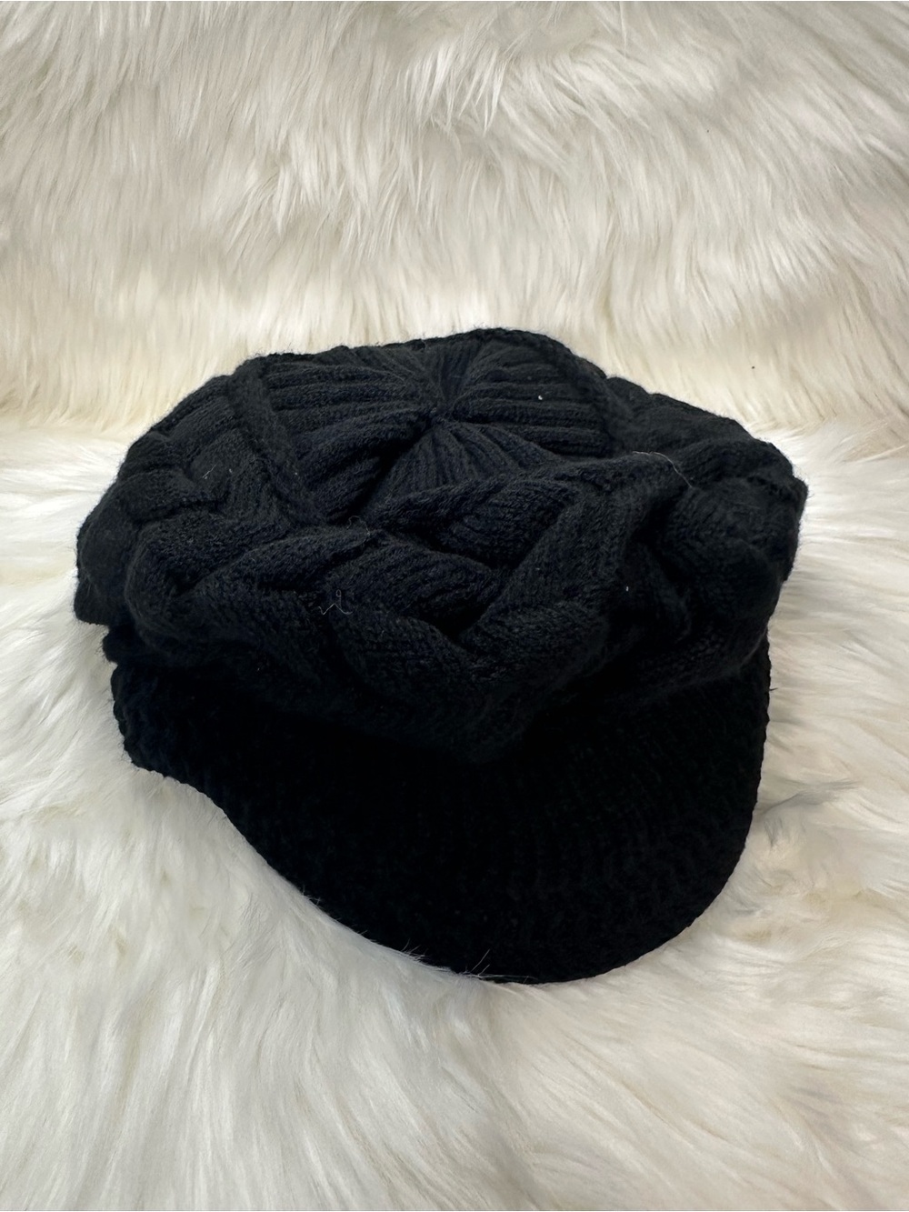 Women’s Black Cable Knit Newsboy Hat Braided Trim Winter Cabbie Cap One Size NWT - Picture 2 of 4